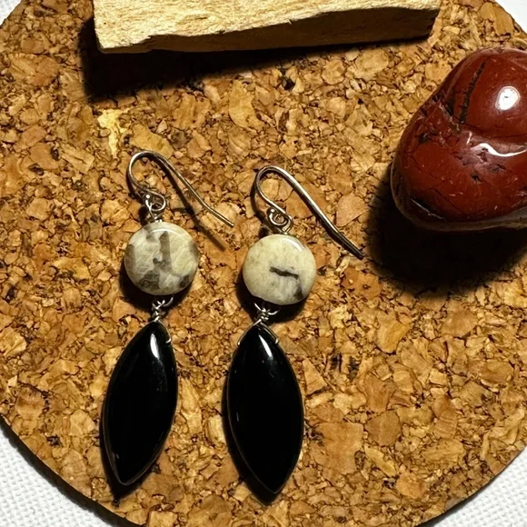 Earrings - Picture 2 of 5